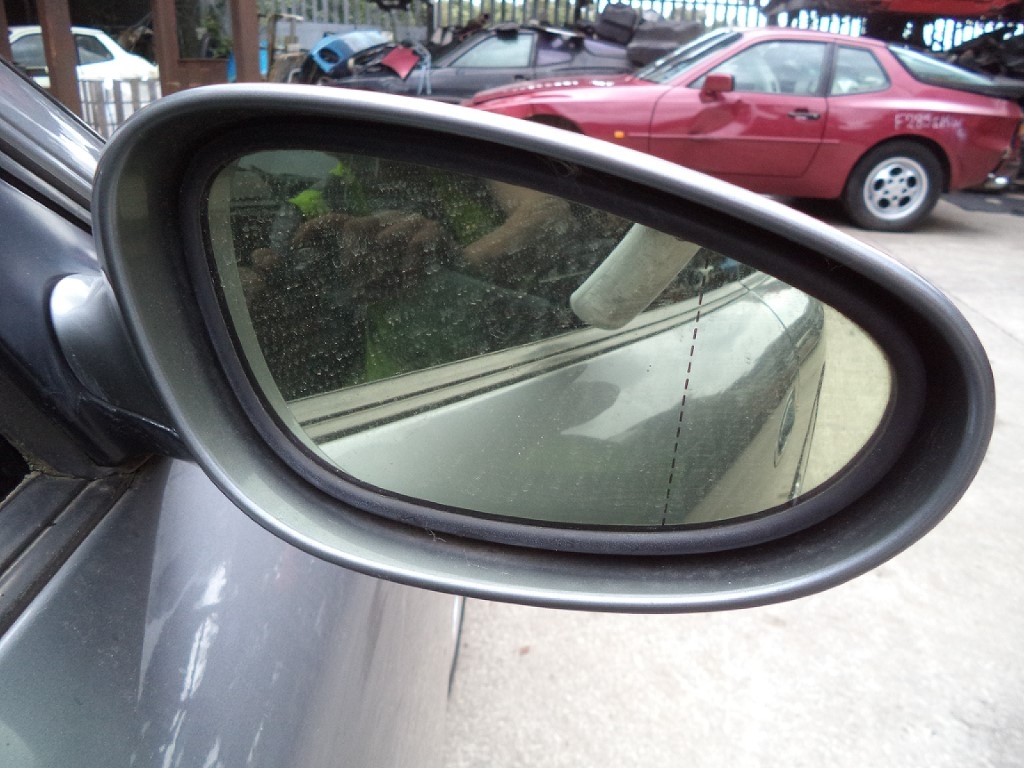 auto dimming door mirror