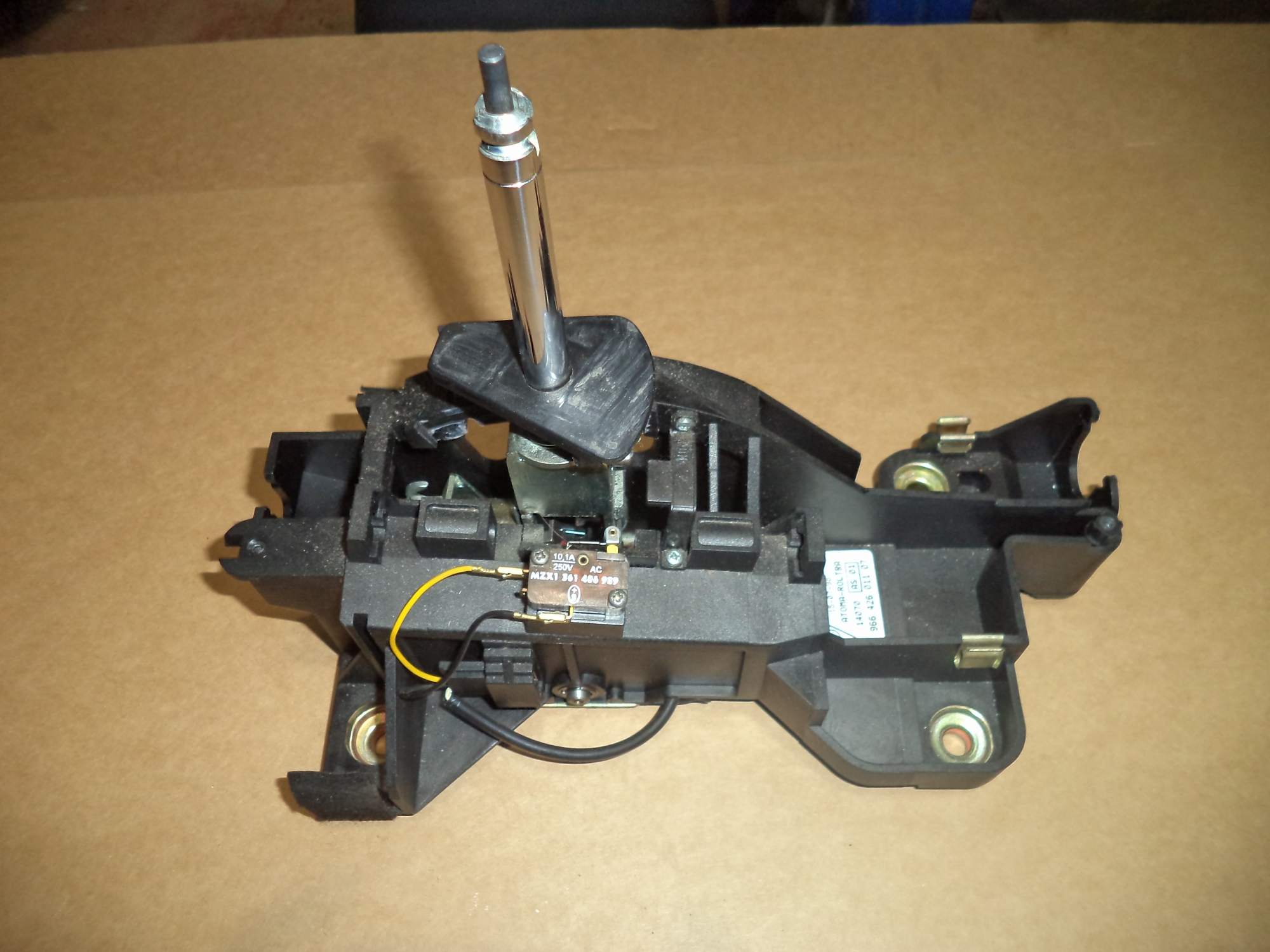 PORSCHE 996 TIPTRONIC GEAR SELECTOR S737TJX 9964261107