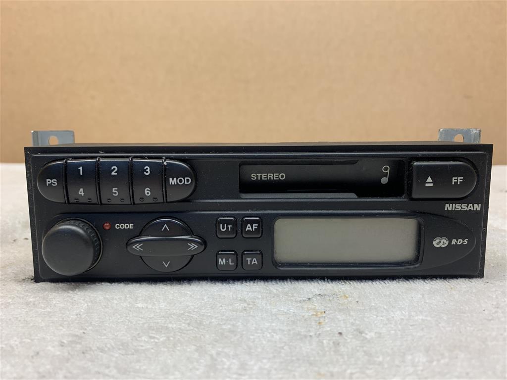 Nissan Radio Cassette Player Blaupunkt Radio & Tape Player For Nissan ...