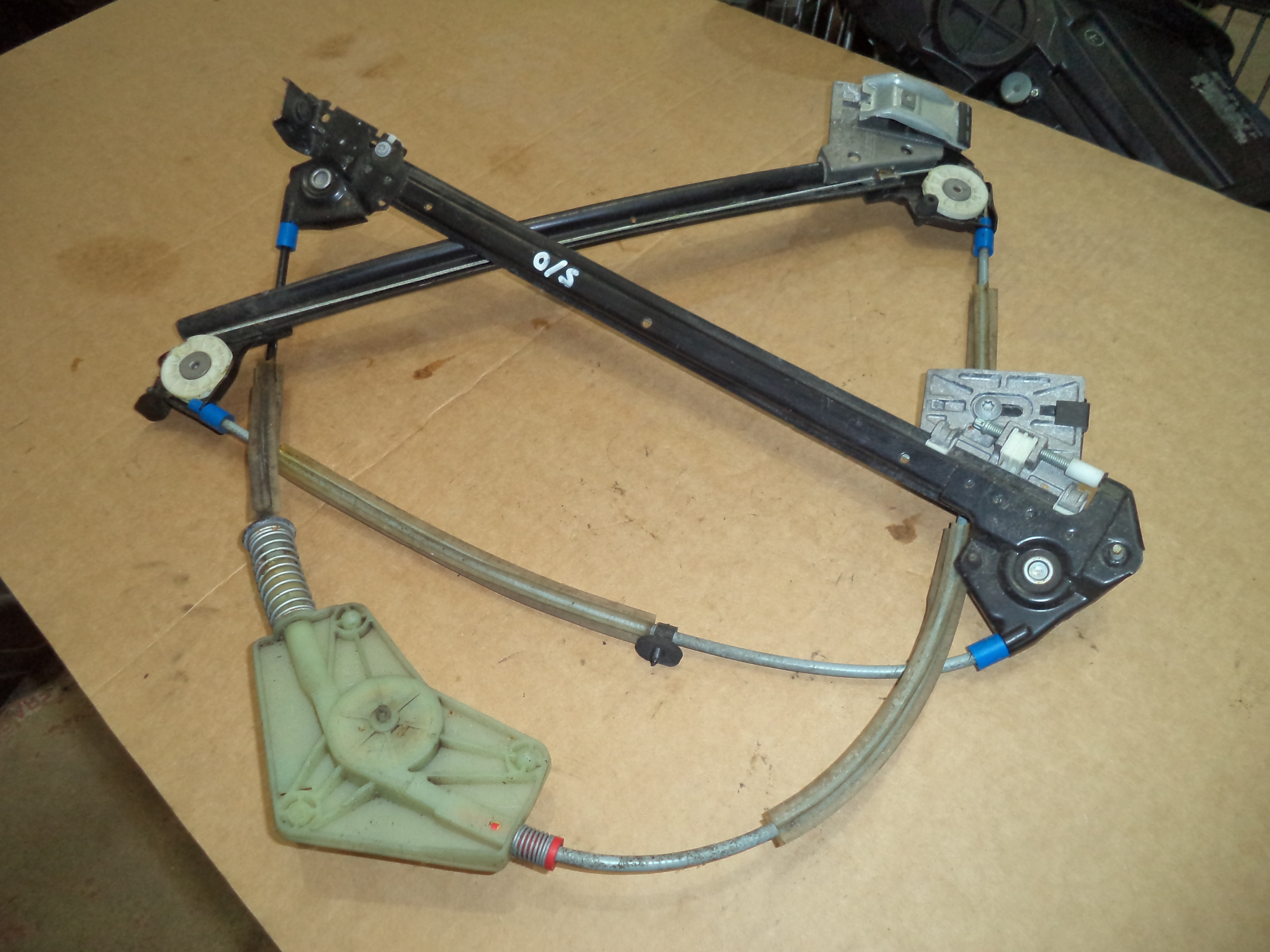 PORSCHE BOXSTER 987 DRIVERS SIDE WINDOW MECHANISM. Y2BAB J12