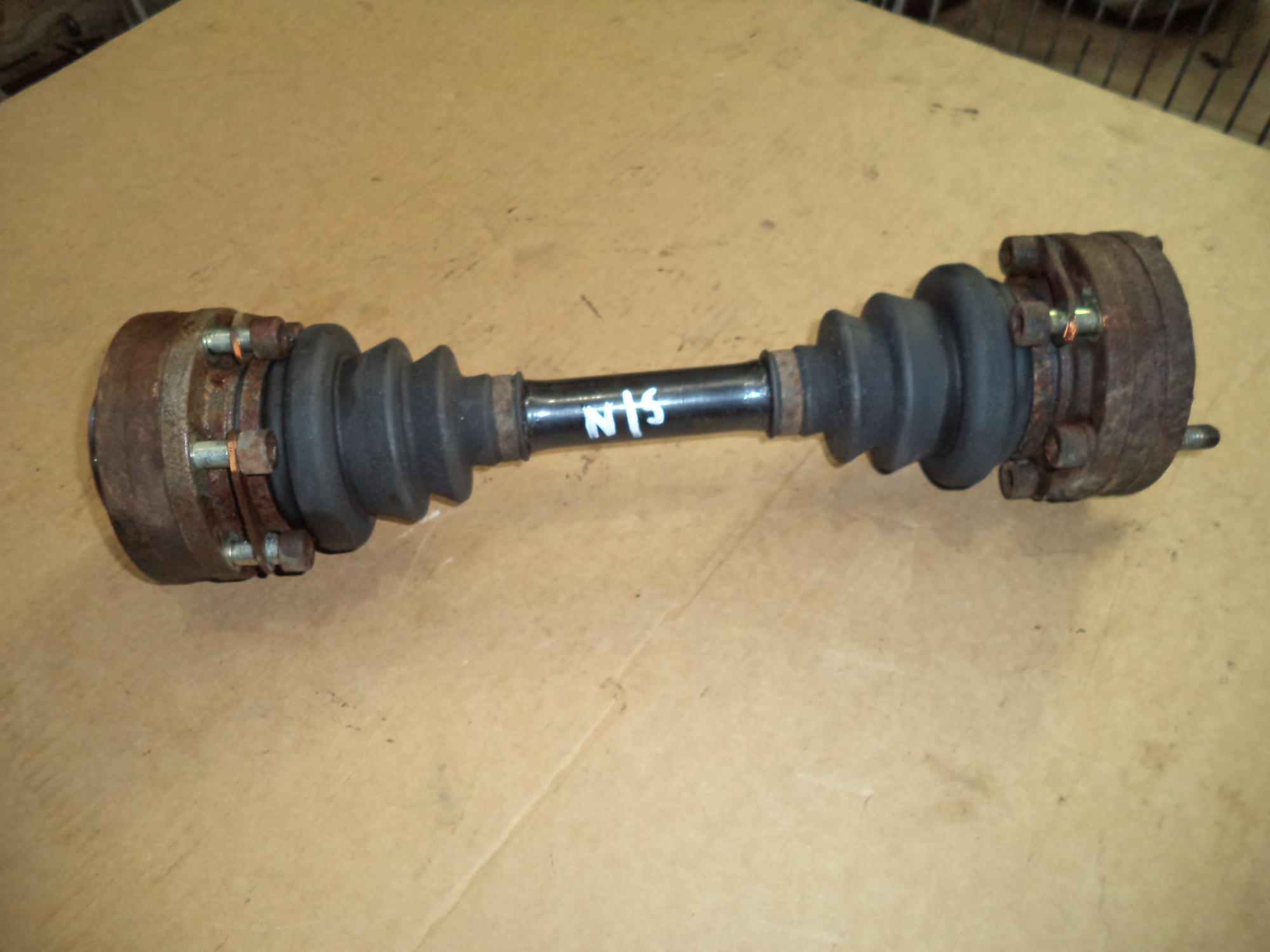 MASERATI BITURBO N.S DRIVE SHAFT. BITURBO PASSENGER SIDE DRIVESHAFT HIL4059