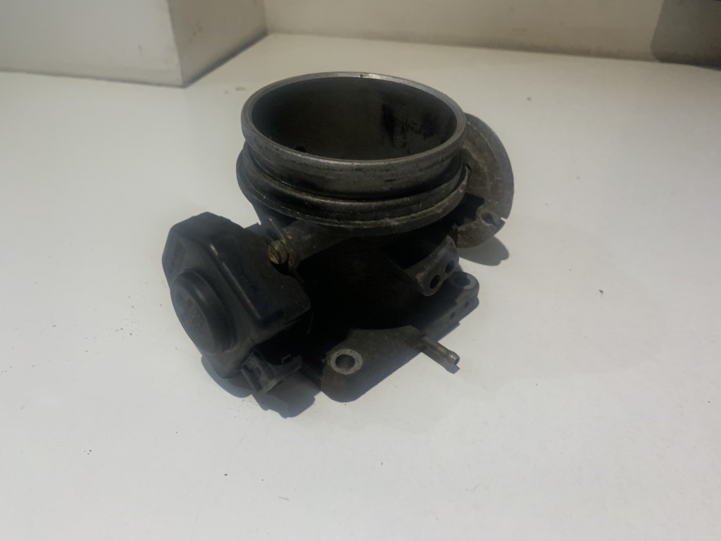 PORSCHE 944 2.5 THROTTLE BODY 944 2.5 8V THROTTLE BODY. 94411009104 944 ...