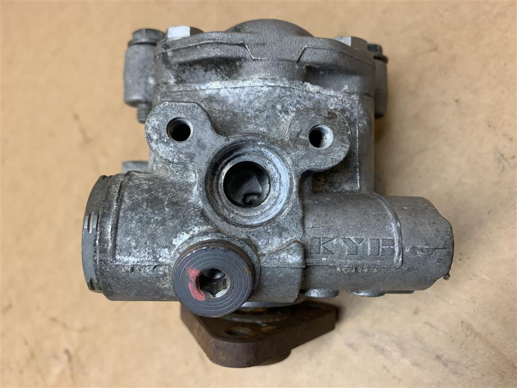 Porsche Cayenne Power Steering Pump by KYB 955 Cayenne Power Steering ...