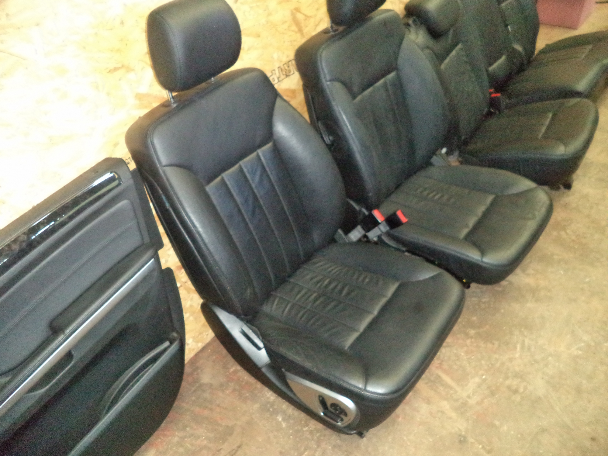 MERCEDES BENZ ML W164 BLACK LEATHER INTERIOR SEATS AND DOOR CARDS WLML