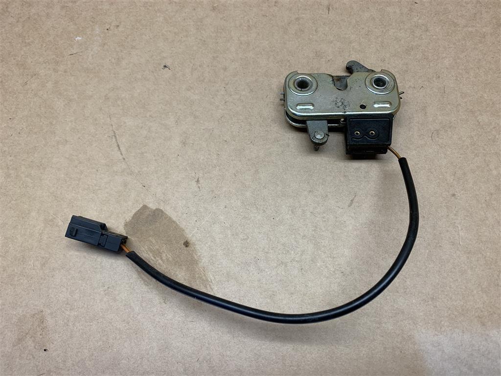 Porsche Boxster 986 Rear Boot Deck Lid Latch Lock Mechanism 98651205302