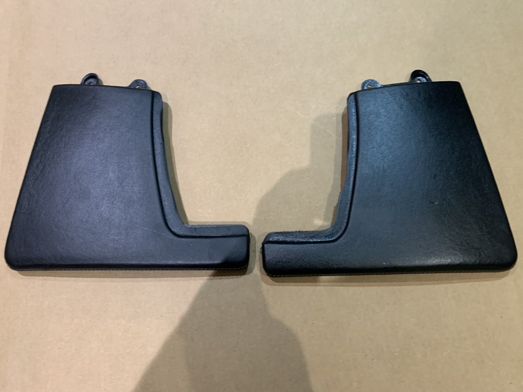 Porsche 997 Center Console Side Cheeks Leather R21 Ccy Interior Parts