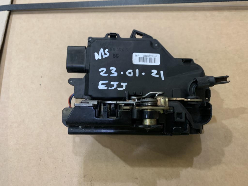 PORSCHE BOXSTER 986 DOOR LOCK MECHANISM LEFT SIDE 23.01.21 DOOR LOCK