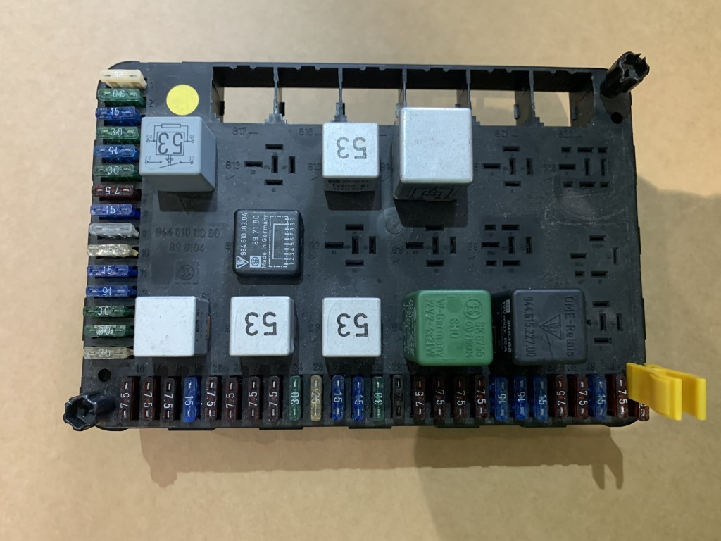 Porsche 968 Fuse Board 94461011000 K523 Srk Jj 7235