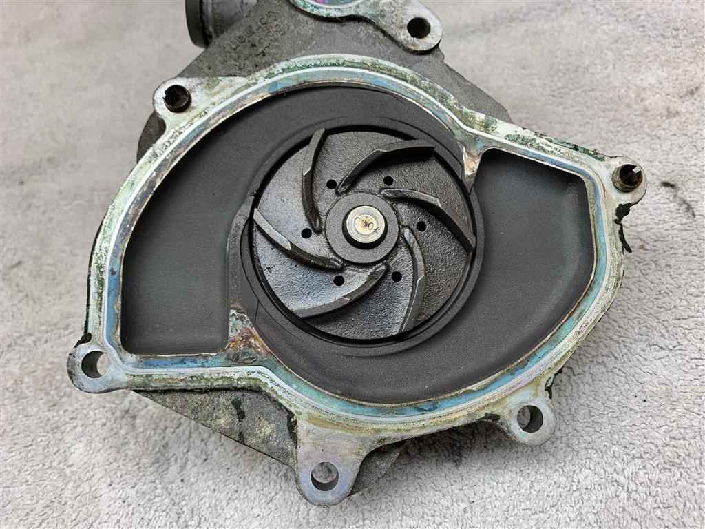 Porsche 996 Water Pump Porsche 996 3.6 Water Pump M96.03 Water Pump 996 ...