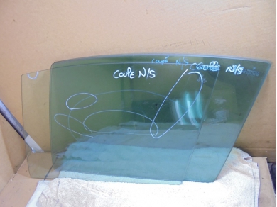 Porsche 911 Coupe Left Door Window Glass SCRATCHED N/S R/H Rack 1/11/24