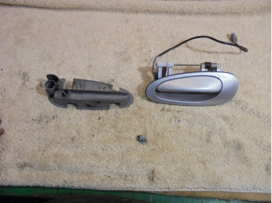 Porsche RHD 986 / 996 Left Outer Door Handle 99653706106 Silver W683UGX 986/996 N/S Sub Stn SF3