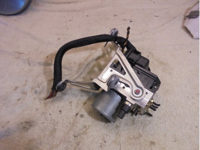 Porsche 986 ABS Pump 98635575544 JJ53KPS Yard SF118