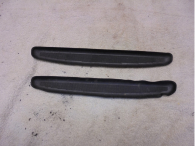 Porsche 986 / 996 Left Side Inner Sill Trim Rubber Insert 99655151300 986/996 N/S Sub Stn Rm1 L/H