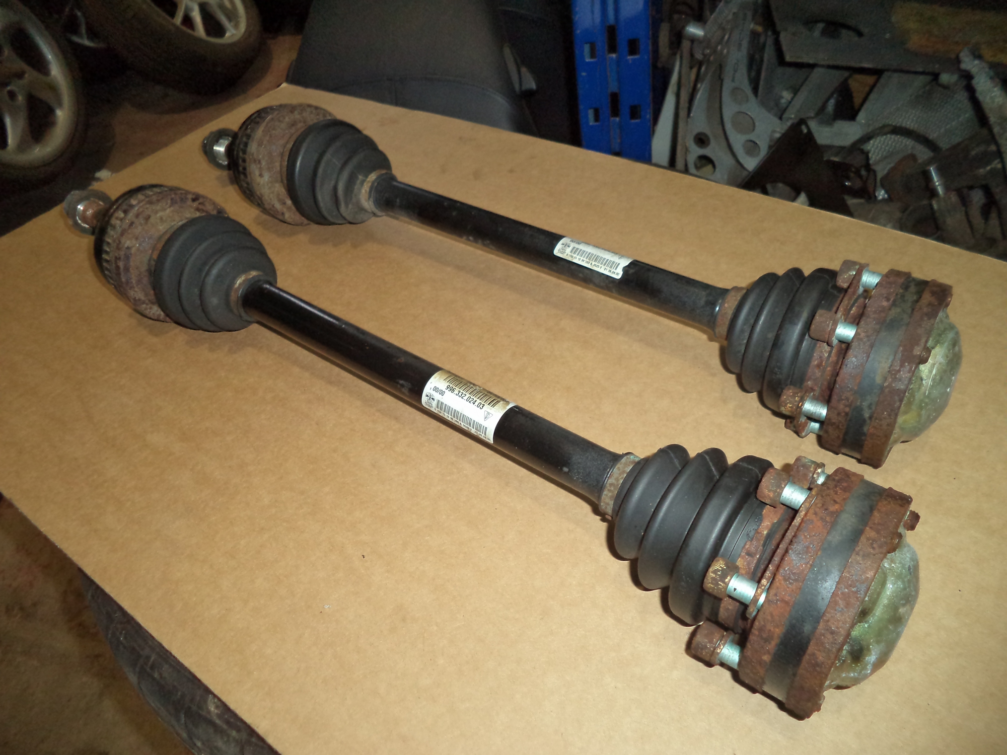 PORSCHE 996 3.4 CARRERA 2 MANUAL DRIVE SHAFT . SUBST No1 99633202403