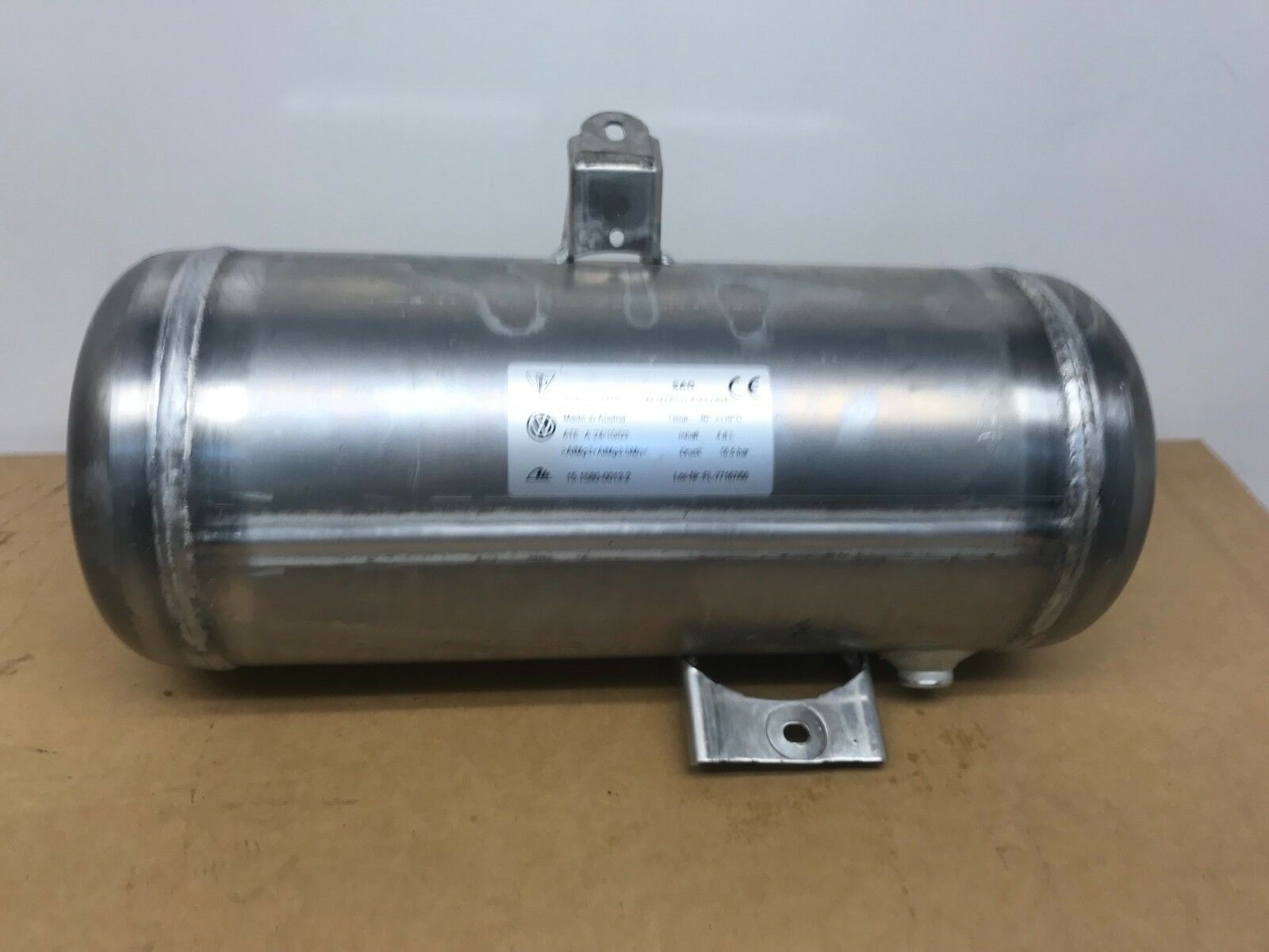 PORSCHE CAYENNE 955 TURBO 4.5 V8 AIR SUSPENSION TANK CONTAINER