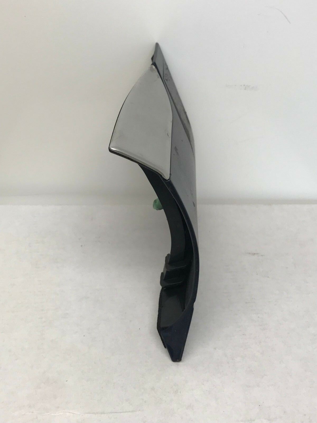 Porsche Cayenne S 4.5 V8 Porsche Cayenne mudguard cover sill right EAS2011